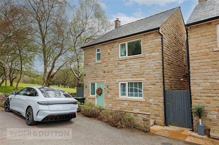 4 Bedroom Detached House For Sale In Sheffield Road, Glossop, Derbyshire, SK13