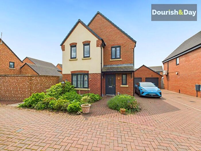 4 Bedroom Detached House For Sale In Oriel View, Castlefields, Stafford, ST16