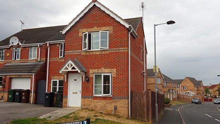 3 Bedroom Detached House To Rent In Landscove Avenue, BD4