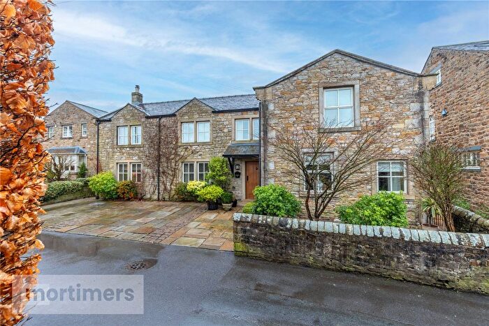 4 Bedroom Detached House For Sale In Old Back Lane, Wiswell, Clitheroe, Lancashire, BB7