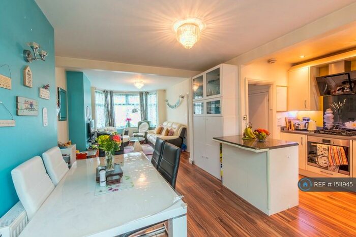 3 Bedroom Terraced House To Rent In Walden Avenue, Chislehurst, BR7