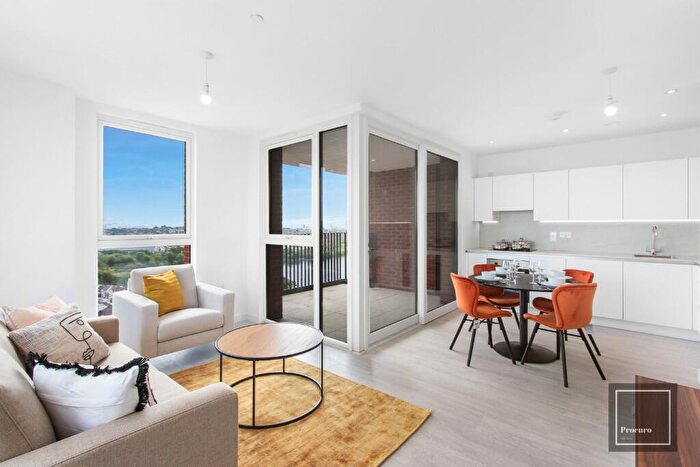 2 Bedroom Flat To Rent In Rosefinch Apartments, Shearwater Drive, London, NW9