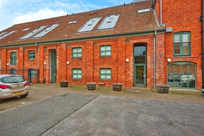 2 Bedroom Flat To Rent In Canon Street, Taunton, TA1