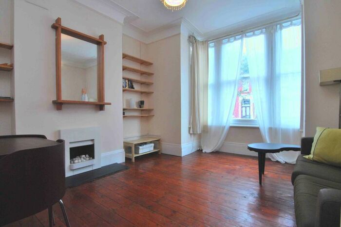 1 Bedroom Flat To Rent In Cavendish Road, Harringay, London, N4