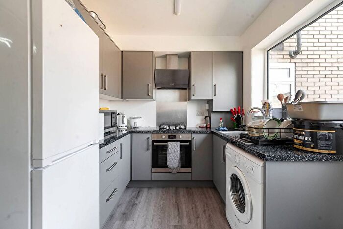 1 Bedroom Flat To Rent In Belmont Lane, Stanmore, HA7