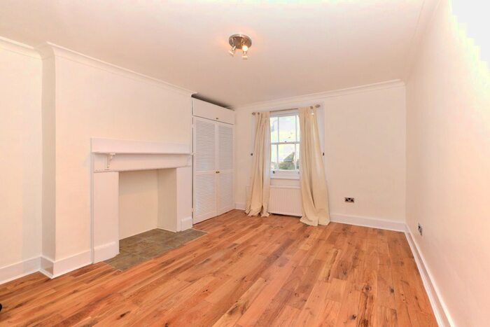 Studio To Rent In Fulham Palace Road, London, SW6