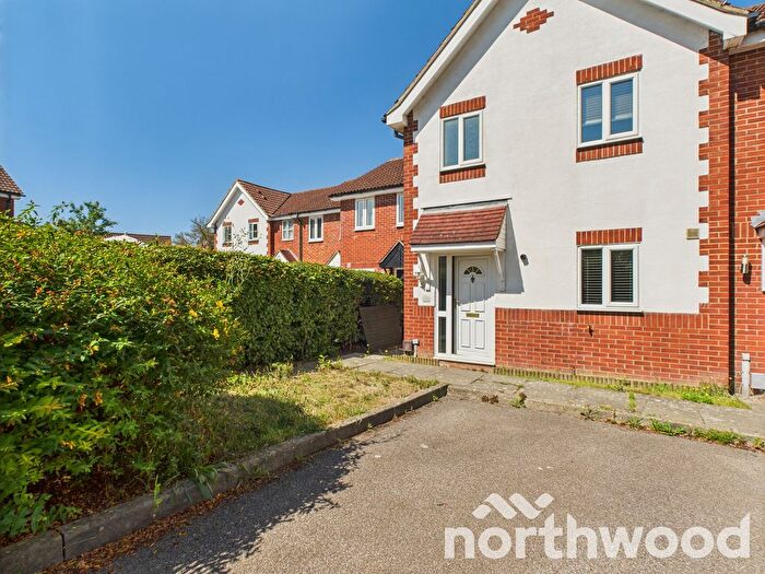 3 Bedroom Terraced House To Rent In Park Wood Close, Park Farm, Ashford, TN23