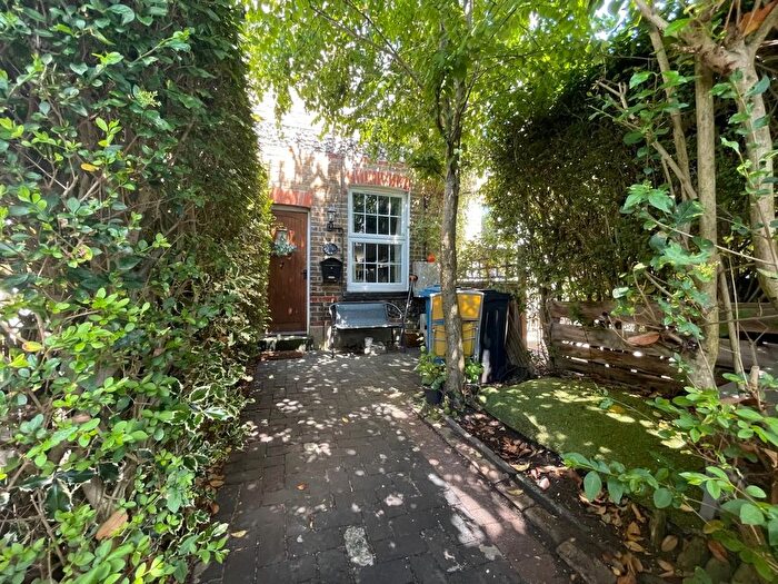 1 Bedroom Property To Rent In Clewer Fields, Windsor, SL4