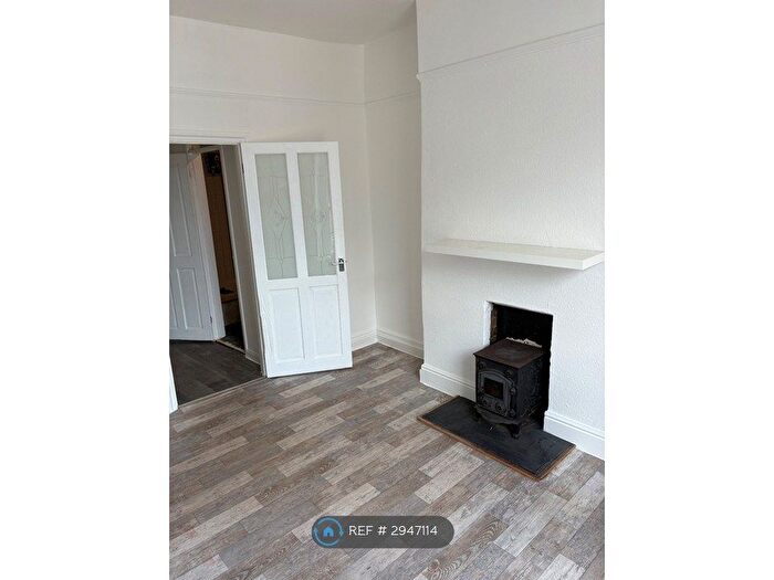 1 Bedroom Flat To Rent In High Street, Crediton, EX17