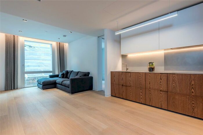 1 Bedroom Apartment To Rent In Dominion House, Bartholomew Close, Farringdon, Barbican, London, EC1A