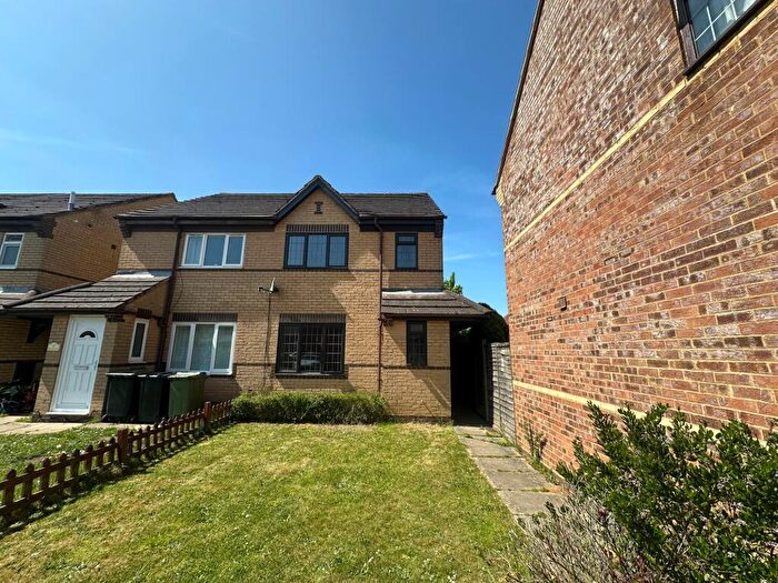3 Bedroom Semi-Detached House To Rent In The Meadows, Flitwick, MK45
