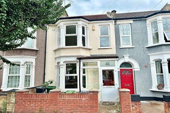 4 Bedroom Property To Rent In Radlix Road, London, E10