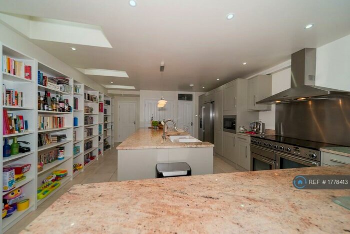 4 Bedroom Semi-Detached House To Rent In Lyttelton Road, Leyton, E10