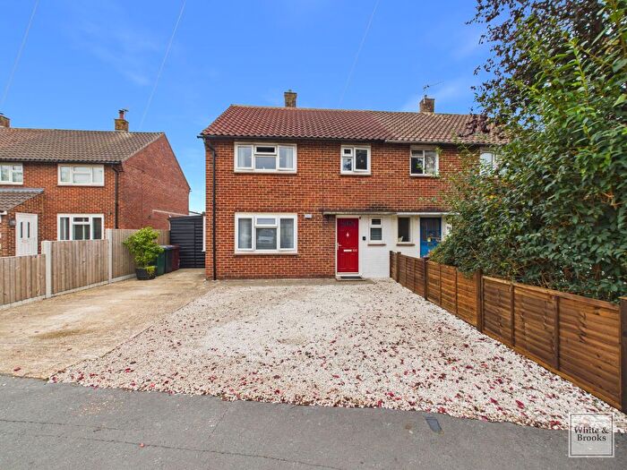 3 Bedroom Semi-detached House For Sale In Sherborne Road, Chichester, PO19