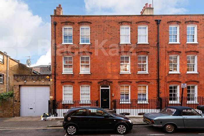2 Bedroom Flat To Rent In Paget Street, Angel / Clerkenwell, EC1V