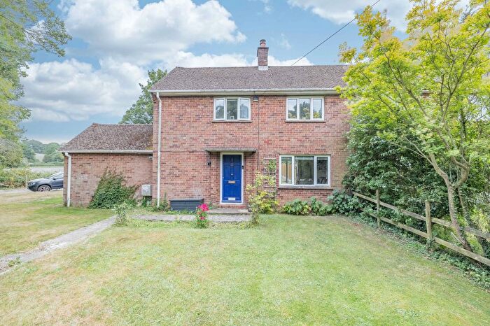 3 Bedroom Semi Detached House For Sale In Purr Wood, Godmersham, Canterbury, Kent, CT4
