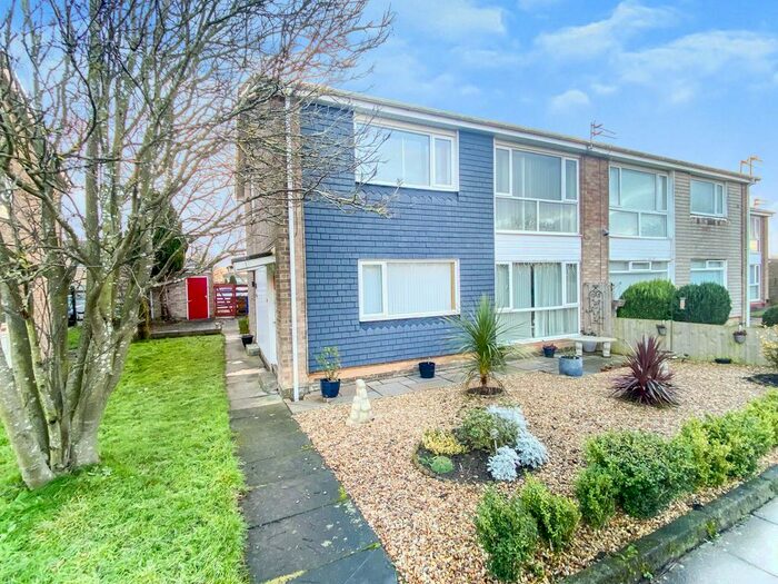 2 Bedroom Flat To Rent In Mirlaw Road, Cramlington, NE23