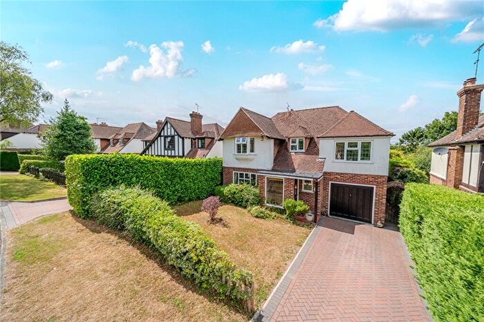 4 Bedroom Detached House For Sale In St. Martins Drive, Eynsford, Dartford, DA4