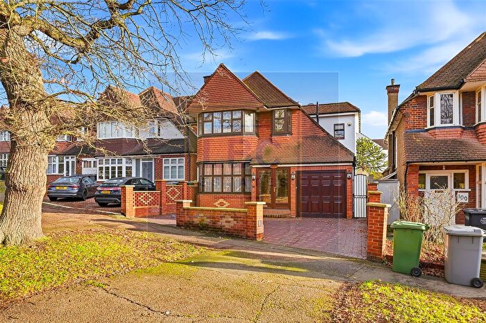 4 Bedroom Detached House For Sale In Salmon Street, London, NW9