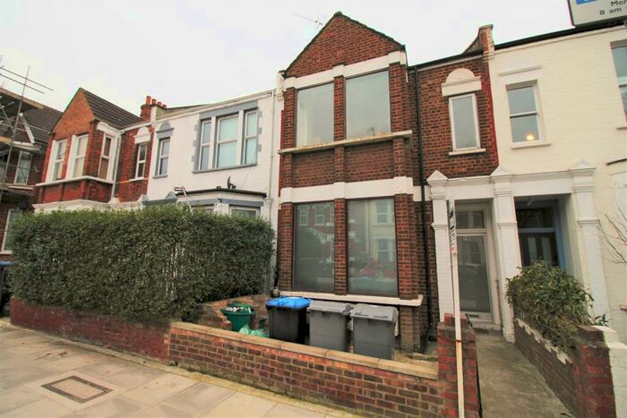 2 Bedroom Flat To Rent In Riffel Road, Willesden Green, London, NW2