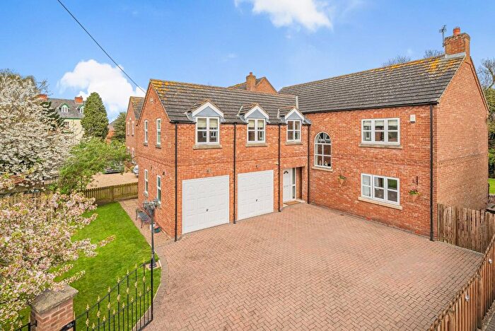 6 Bedroom Detached House For Sale In Breighton, Selby, YO8