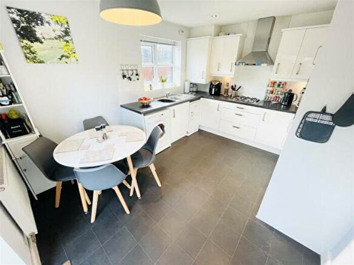 2 Bedroom Mews To Rent In Harper Close, Winnington, CW8