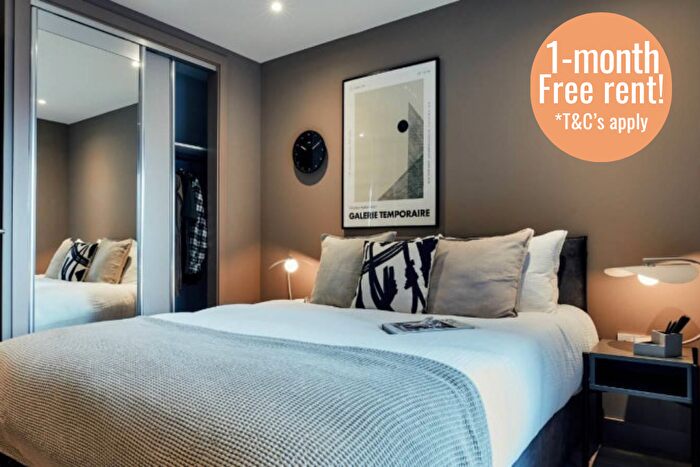 2 Bedroom Flat To Rent In Solasta Riverside, Clyde Place, Glasgow, G5