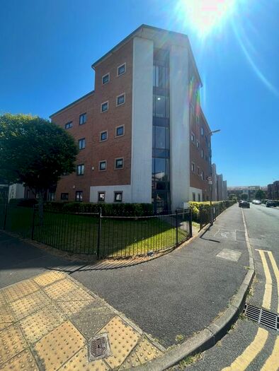 3 Bedroom Flat To Rent In Cascade Road, Speke, Liverpool, L24