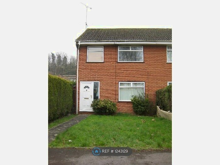 3 Bedroom Semi-Detached House To Rent In Maple Drive, Yeovil BA20