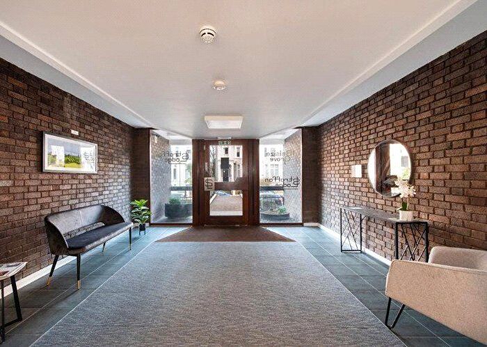 3 Bedroom Flat To Rent In Belsize Grove, London, NW3