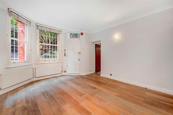 2 Bedroom Flat To Rent In Bramham Gardens, Earls Court, London, SW5