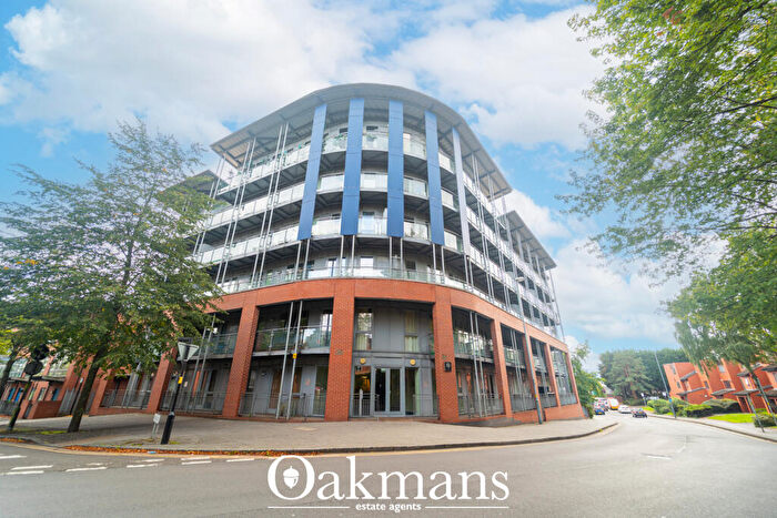 2 Bedroom Apartment To Rent In Wheeleys Lane, Birmingham, B15