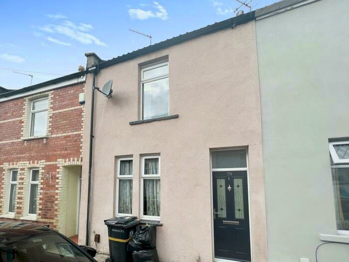 2 Bedroom Terraced House To Rent In Bradley Crescent - Shirehampton, BS11