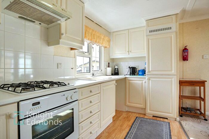 2 Bedroom Park Home For Sale In Garden Of England Park, Forstal Lane, Harrietsham, ME17