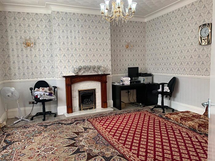 5 Bedroom Terraced House To Rent In Ilford, IG1