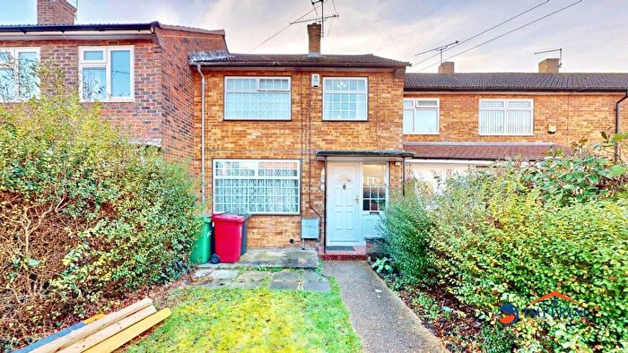 3 Bedroom Terraced House For Sale In Slough, SL2