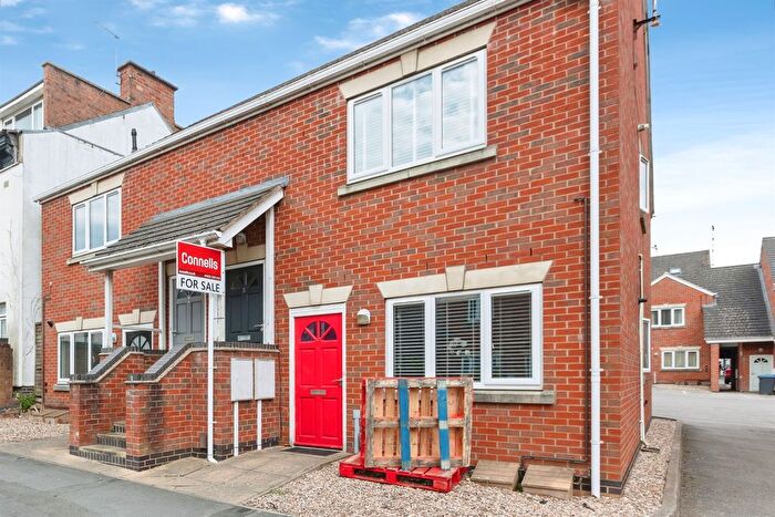 2 Bedroom Flat For Sale In Derby Road, Hinckley, LE10
