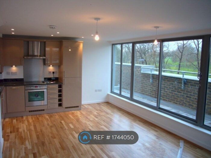 1 Bedroom Flat To Rent In Norwood Road, London, SE24