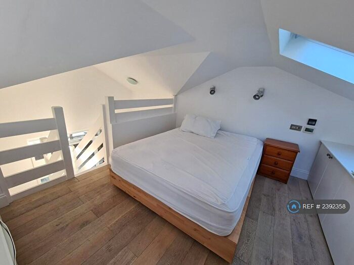 1 Bedroom Flat To Rent In The Vale, London, NW11