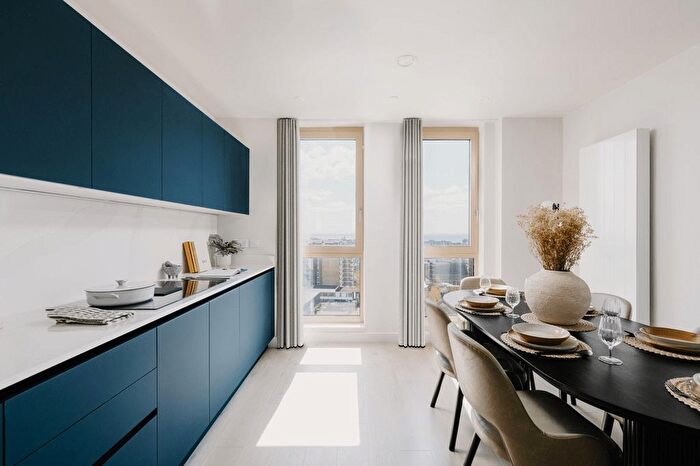 2 Bedroom Flat To Rent In Boulevard Place, Hove, BN3