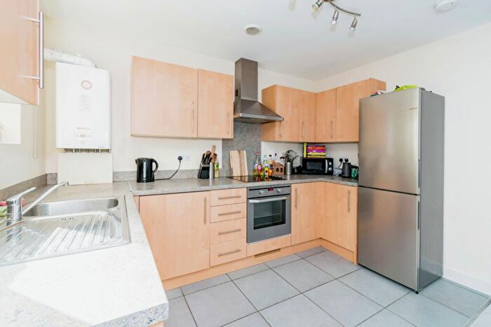 1 Bedroom Flat For Sale In Hut Farm Place, Chandler's Ford, Eastleigh, Hampshire, SO53