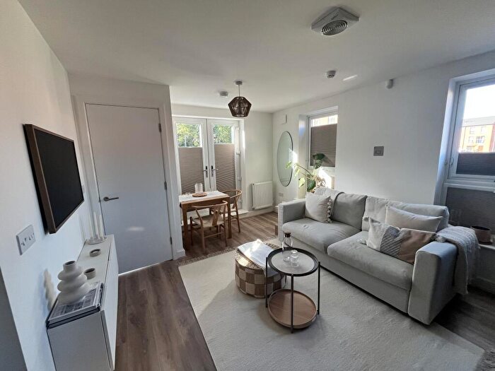 2 Bedroom House To Rent In Cooper Beech Horsforth, LS16