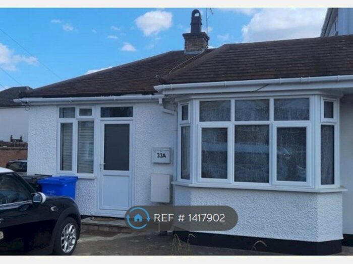 2 Bedroom Bungalow To Rent In Weald Lane, Harrow Weald, HA3