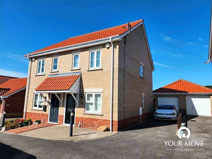 2 Bedroom Semi-Detached House To Rent In Broad Fleet Close, Oulton, Lowestoft, Suffolk, NR32