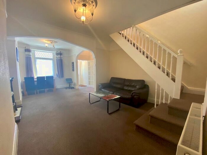 2 Bedroom Semi-Detached House To Rent In Oxford Street, Swansea, SA1