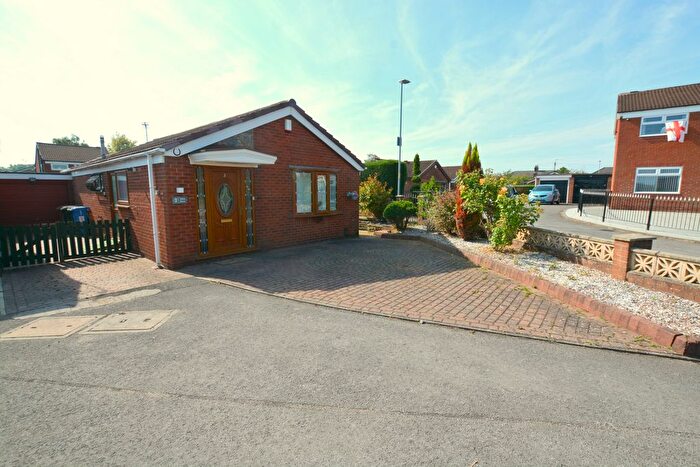 2 Bedroom Bungalow For Sale In South Ridge, Denton, M34