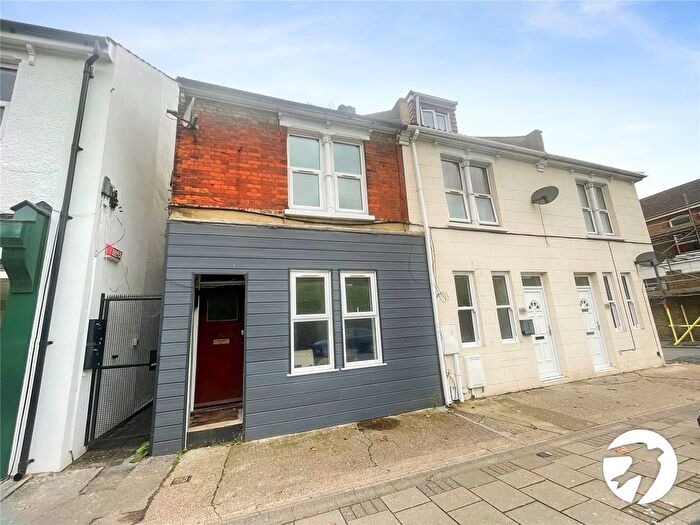 3 Bedroom Terraced House To Rent In Delce Road, Rochester, Kent, ME1