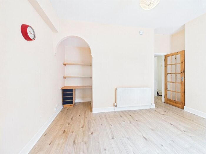 1 Bedroom Apartment To Rent In Thorntree Street, Leith, Edinburgh, EH6