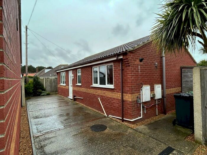 2 Bedroom Detached Bungalow To Rent In St Julians Road, Caister, NR30