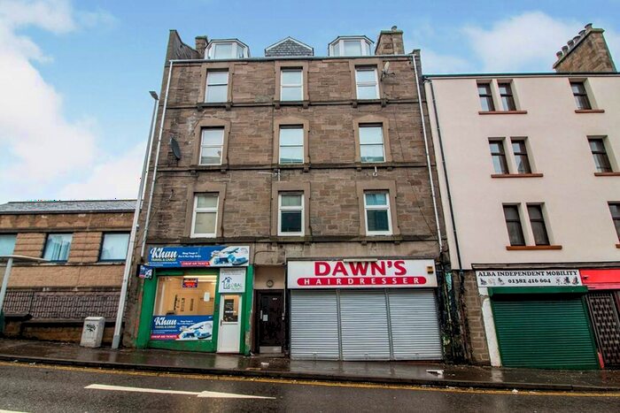 2 Bedroom Flat To Rent In Hilltown, Dundee, DD3